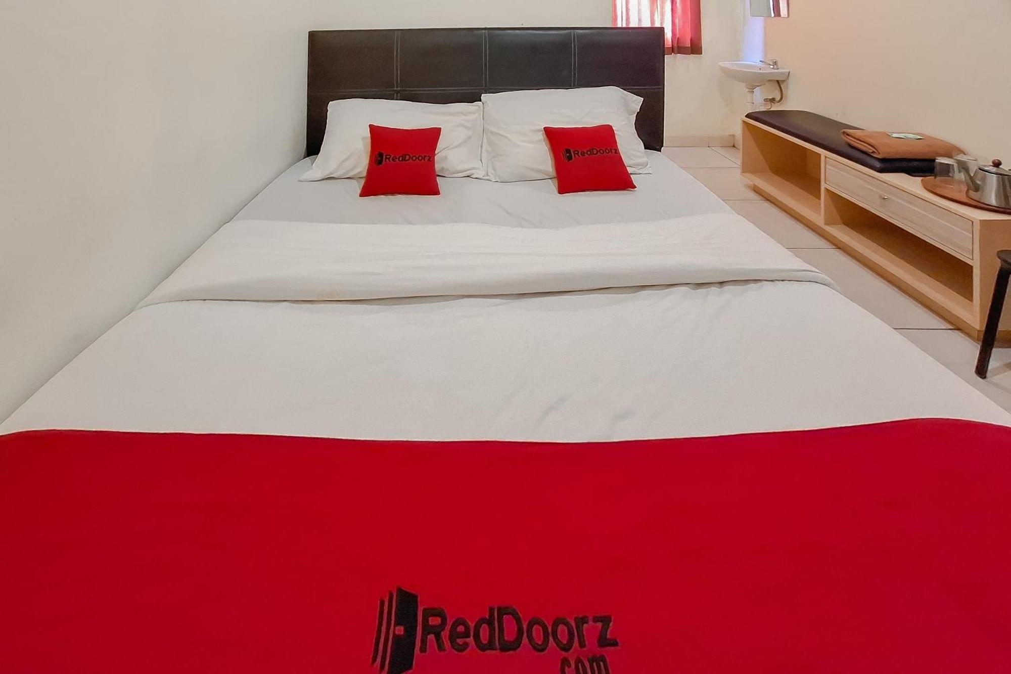 Oyo 2383 Andongkoe 64 Hotel