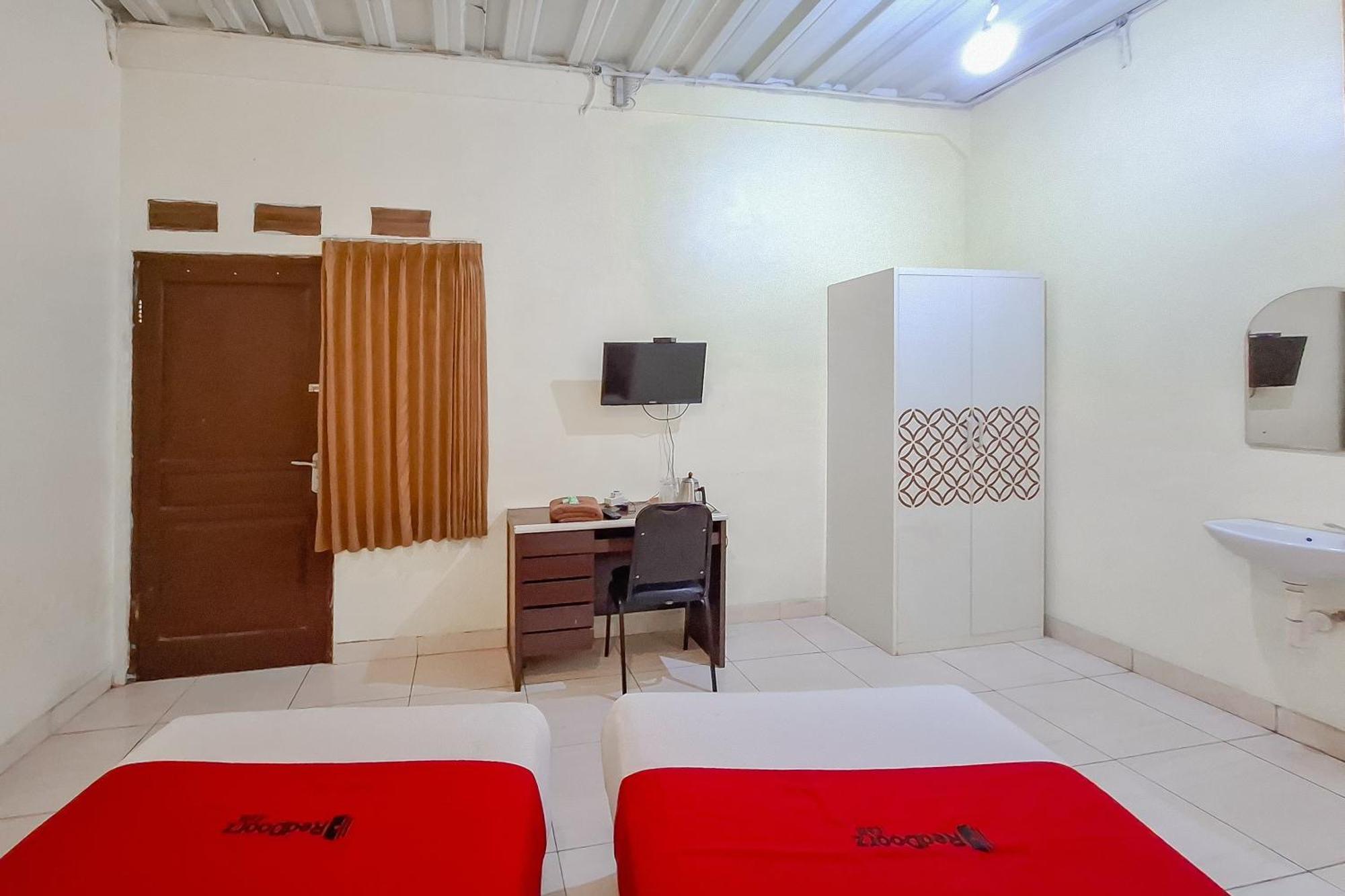 Hotel Oyo 2383 Andongkoe 64 Salatiga