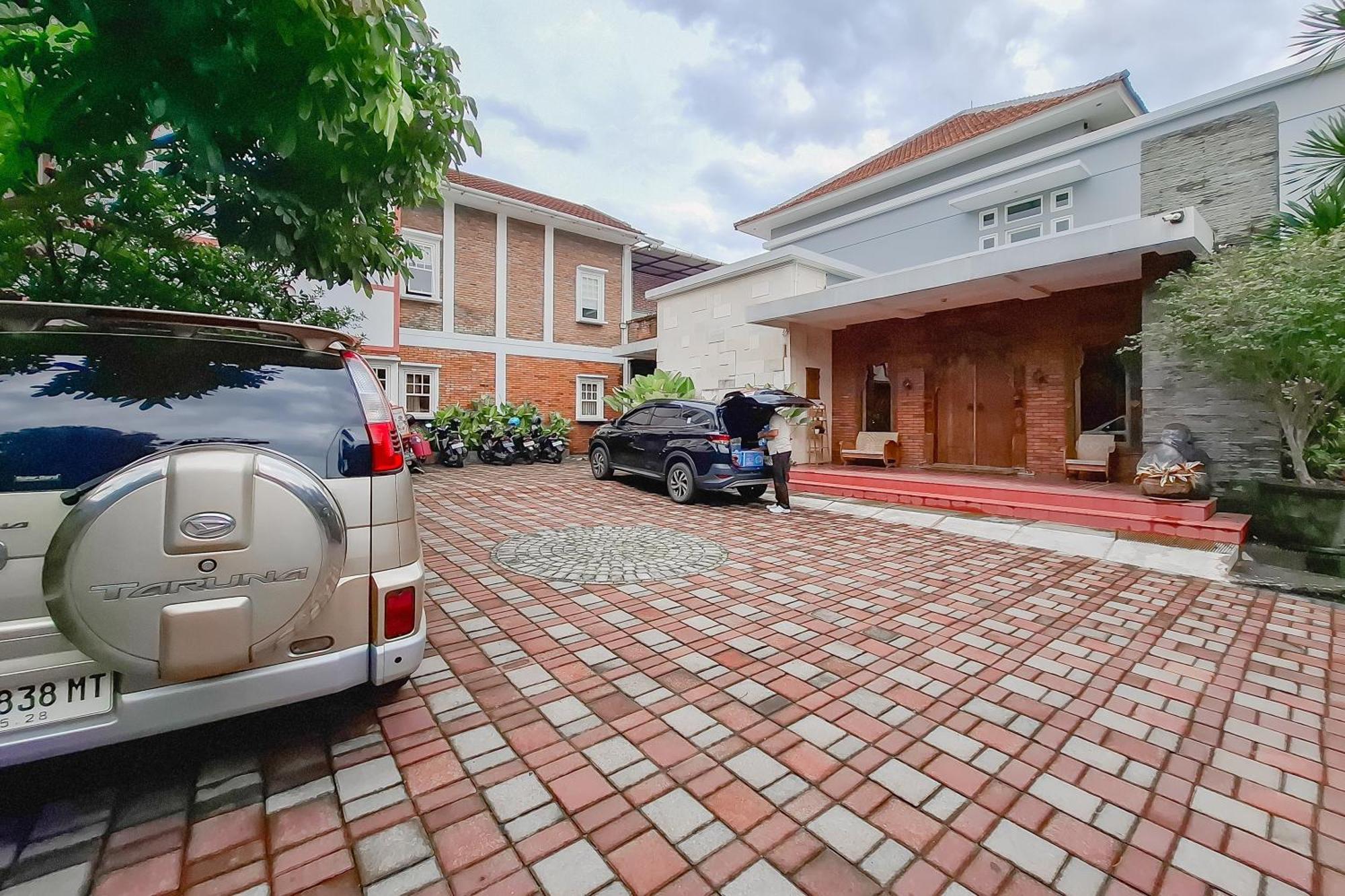 Oyo 2383 Andongkoe 64 Hotel Salatiga